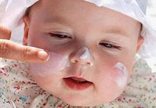 宝宝冷不冷看哪里 宝宝冷不冷一看就知道