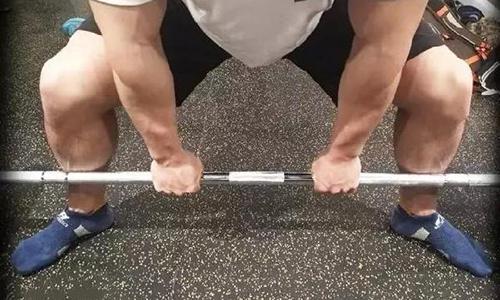 相扑式硬拉练哪里(相扑硬拉主要练哪里)