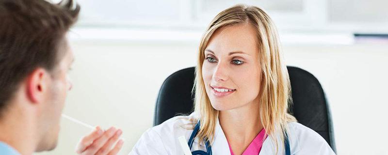 下巴长痘能挤吗（下巴长的痘痘可以挤吗）