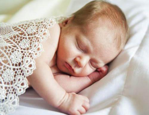 宝宝夜间发烧如何处理（宝宝夜里发高烧怎么处理）