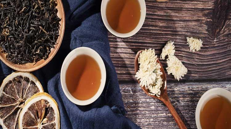 菊花和红茶在一起喝有什么功效(菊花和红茶在一起喝有什么功效和作用)