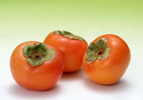 秋冬适合吃什么水果（女生秋冬适合吃什么水果）