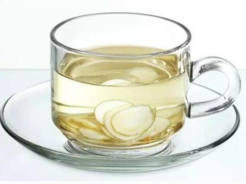 西洋参泡水喝的功效 西洋参泡水一次放多少片