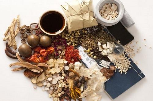 怎么让小孩喝中药（怎么让小孩喝中药退烧）