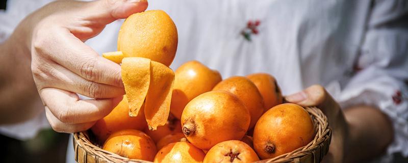 冰糖炖枇杷禁忌（冰糖炖枇杷的功效禁忌）