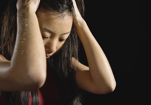 下面有白点怎么回事 下面有白点怎么回事儿