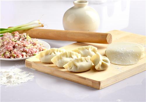 煮饺子用什么锅 煮饺子用什么锅合适吗