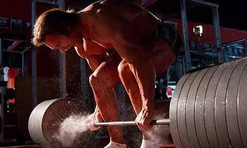 硬拉后如何拉伸（硬拉后如何拉伸动作）