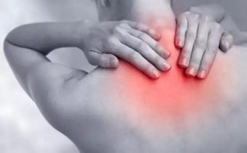 后背疼痛是什么原因 可能是这些病千万要注意