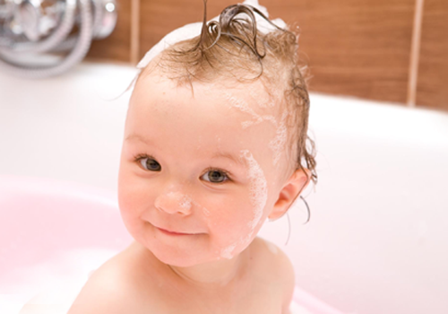 怎么给宝宝洗头（怎么给宝宝洗头妙招）