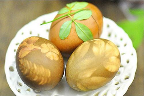 艾叶煮鸡蛋有什么作用 艾叶煮鸡蛋什么时候吃最好