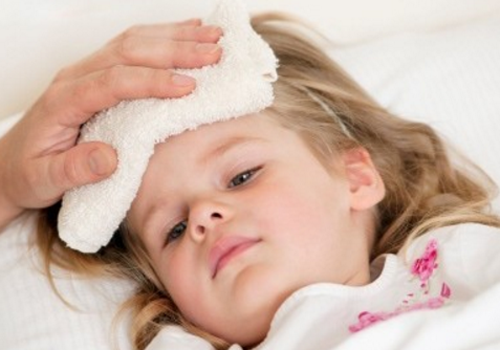 宝宝喉咙发炎是什么引起的 三个月宝宝喉咙发炎是什么引起的