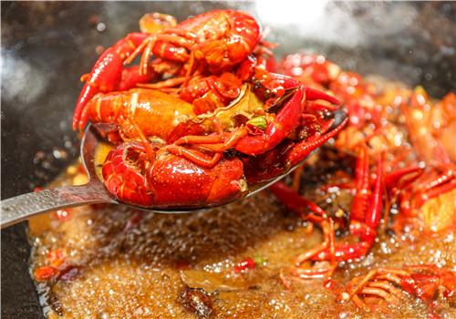 孕妇可以吃油焖大虾吗 孕妇吃油焖大虾对胎儿有影响吗