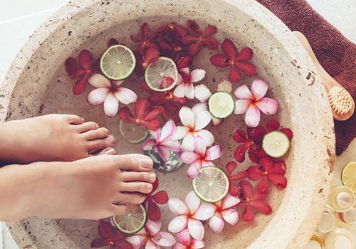 冬天用什么泡脚最好 冬天用什么泡脚最好最健康