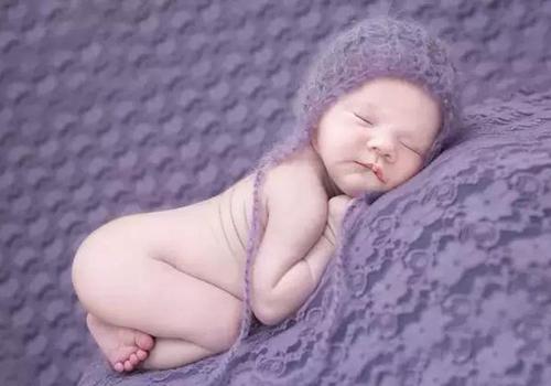 宝宝奶睡怎么改（怎样改掉新生儿奶睡）