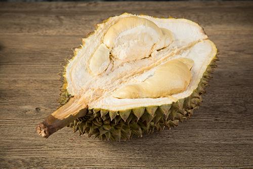 吃榴莲要注意什么（月经期间可以吃榴莲吗 吃榴莲要注意什么）