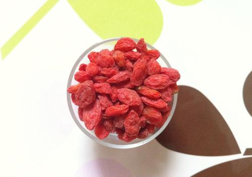 枸杞子能和蒲公英一起吃吗 枸杞子和蒲公英一起泡水喝的作用