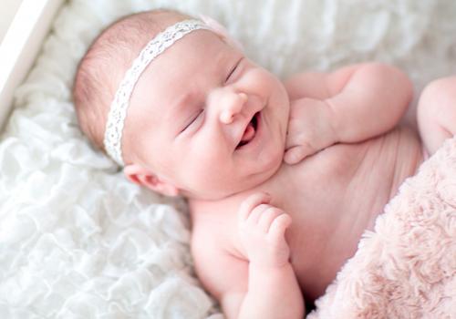 宝宝为什么会淹脖子（宝宝为啥会淹脖子）