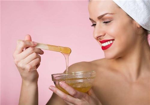 蜂蜜美容的方法是什么 蜂蜜怎样用能起到美容的作用