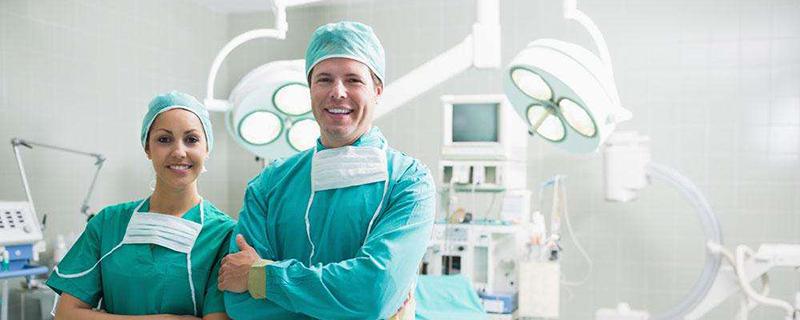 伤口拆线后还要包扎吗(拆线过后的伤口是包扎好还是不包扎)