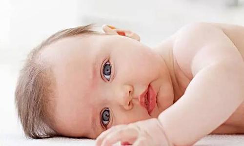 淹脖子是湿疹吗（淹脖子是湿疹还是痱子?）