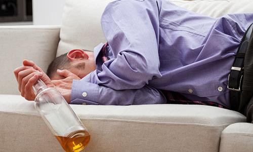 喝醉了怎样快速解酒（喝酒喝醉了怎样快速解酒）