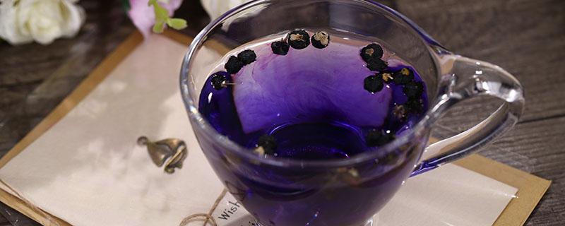 黑枸杞泡水晚上可以喝吗 晚上能不能喝黑枸杞水