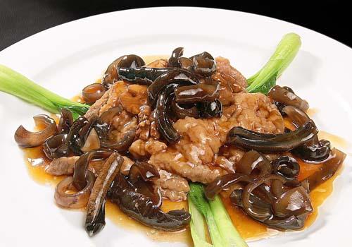 海参扒白灵菇