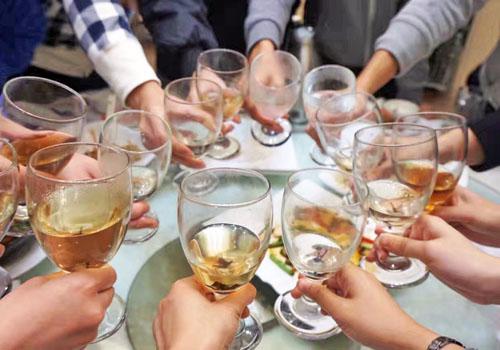 酒后呕吐可以吃吗丁啉吗（喝完酒呕吐可以吃吗丁啉吗）