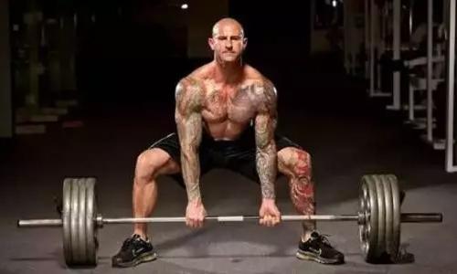 相扑硬拉髋关节疼痛（相扑硬拉 膝盖）