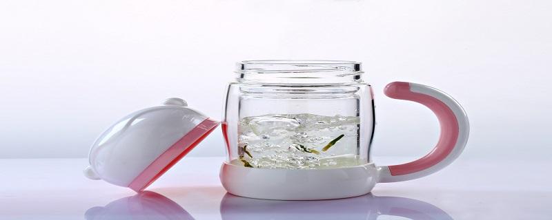 莲子心泡水晚上能喝吗 莲子心泡水晚上能喝吗减肥