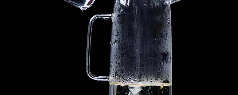 热水可以放冰箱里吗（热水能放冰箱里吗?）