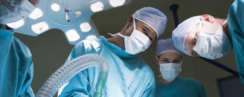 嘴巴摔破了要缝针吗（嘴巴摔破了要缝针吗图片）