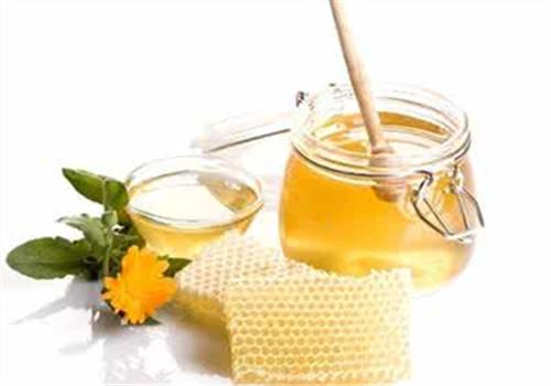 蜂蜜适合什么时候喝 蜂蜜什么时候喝最好