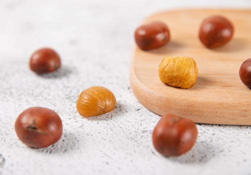 板栗能和胡萝卜一起吃吗 吃了虾能吃板栗吗