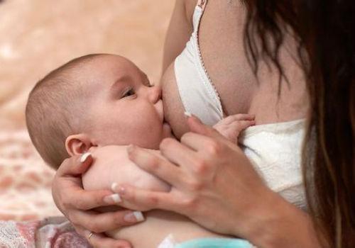 怎么给宝宝断夜奶（怎么给宝宝断夜奶然后白天正常）