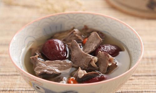 红枣猪心汤
