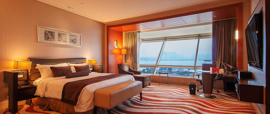 14天日常健康监测可以上班吗 14天的健康监测是居家隔离吗