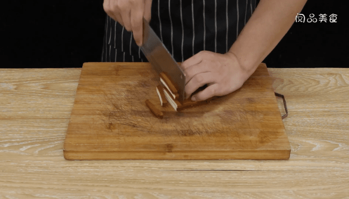 韭苔香干鸡胸肉的做法 韭苔香干鸡胸肉怎么做好吃