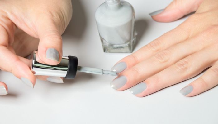 美甲底胶涂几遍 美甲底胶需要涂几遍