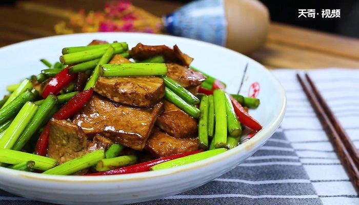 蒜苔炒香干怎么做 蒜苔炒香干的做法