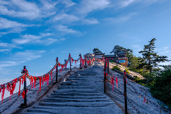 华山在哪里 华山的位置