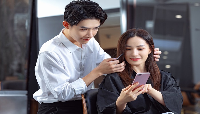 雾霾棕适合什么肤色 雾霾蓝适合年龄和肤色