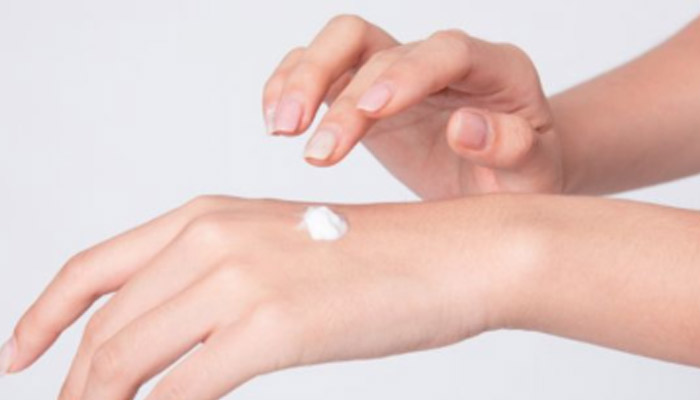 美甲灯会把手照黑吗 美甲灯会不会把手照黑