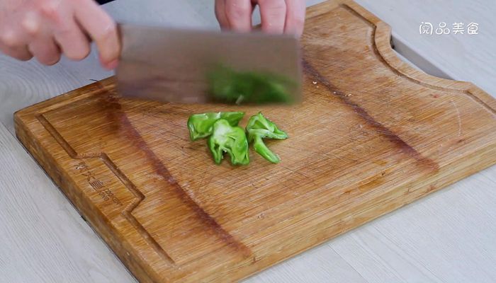 红烧茄子土豆怎么做  红烧茄子土豆做法