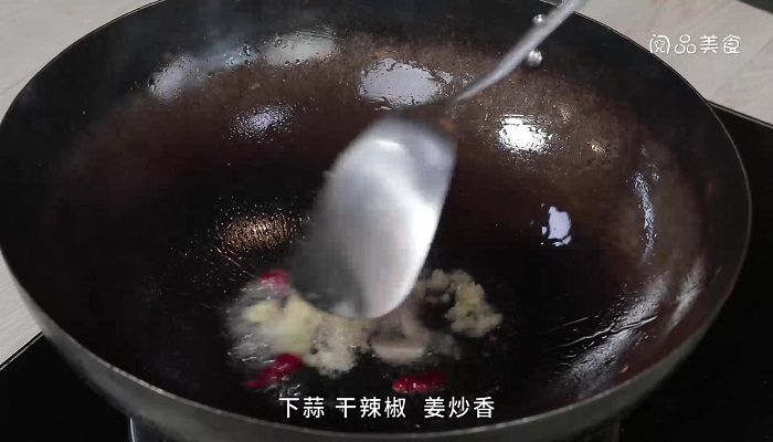 黄花菜炒鸡蛋怎么做 黄花菜炒鸡蛋的做法