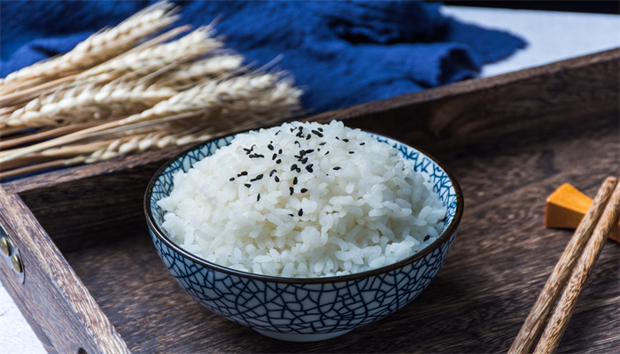 饭疏食饮水告诉我们什么道理 饭疏食饮水告诉我们什么道理