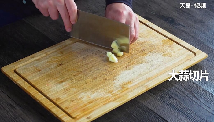 茶树菇炒五花肉的做法 茶树菇炒五花肉怎么做