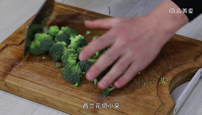 西兰花配蛋炒饭的做法 西兰花配蛋炒饭怎么做