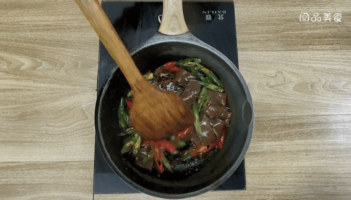 青红椒炒猪血 青红椒炒猪血怎么做好吃